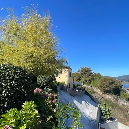 Casa Da Linha * קמיניה
